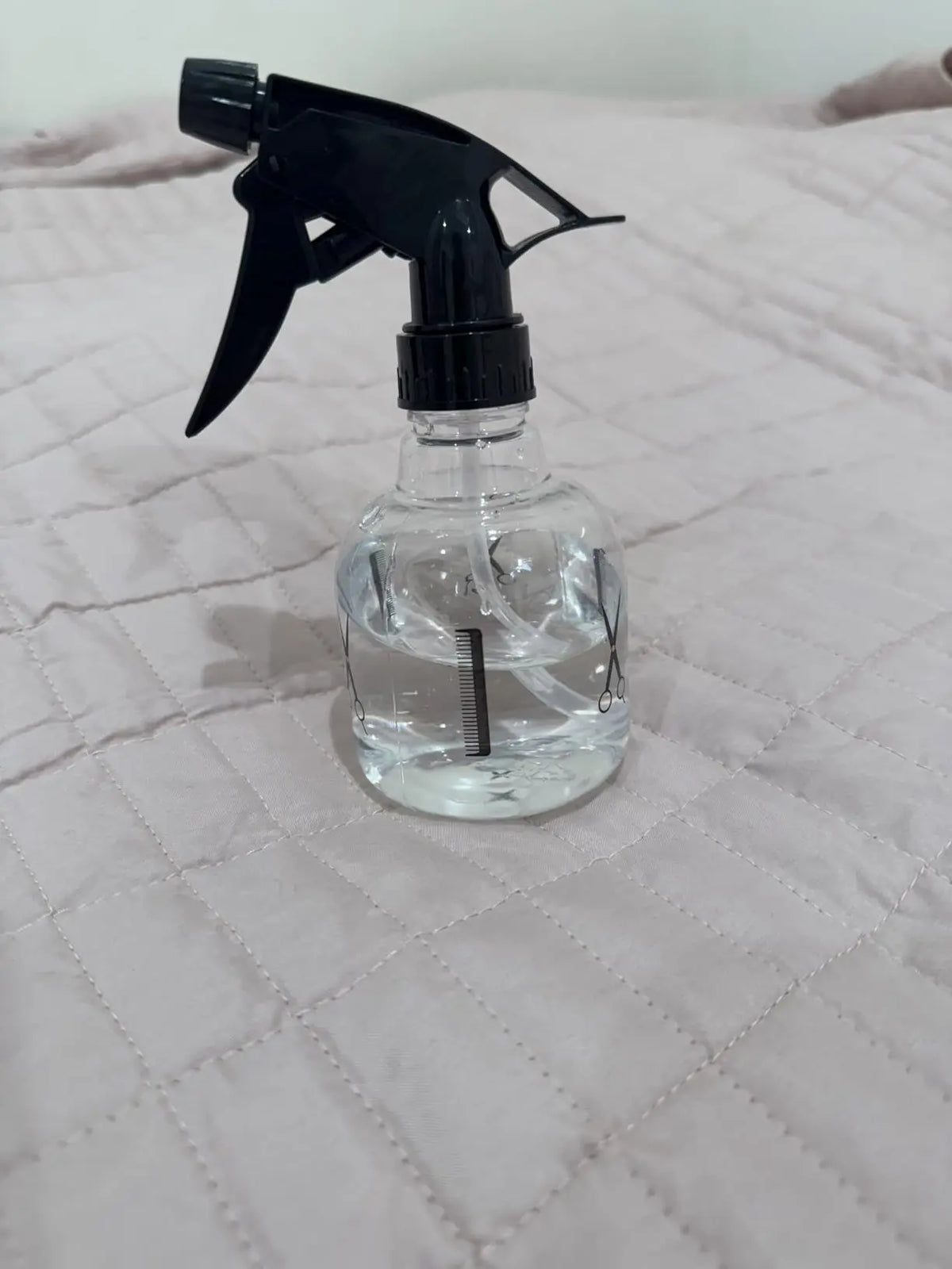 Spray Bottle, 250ml Adjustable Spray Storage Container for Hair, Plant and Home Cleaning