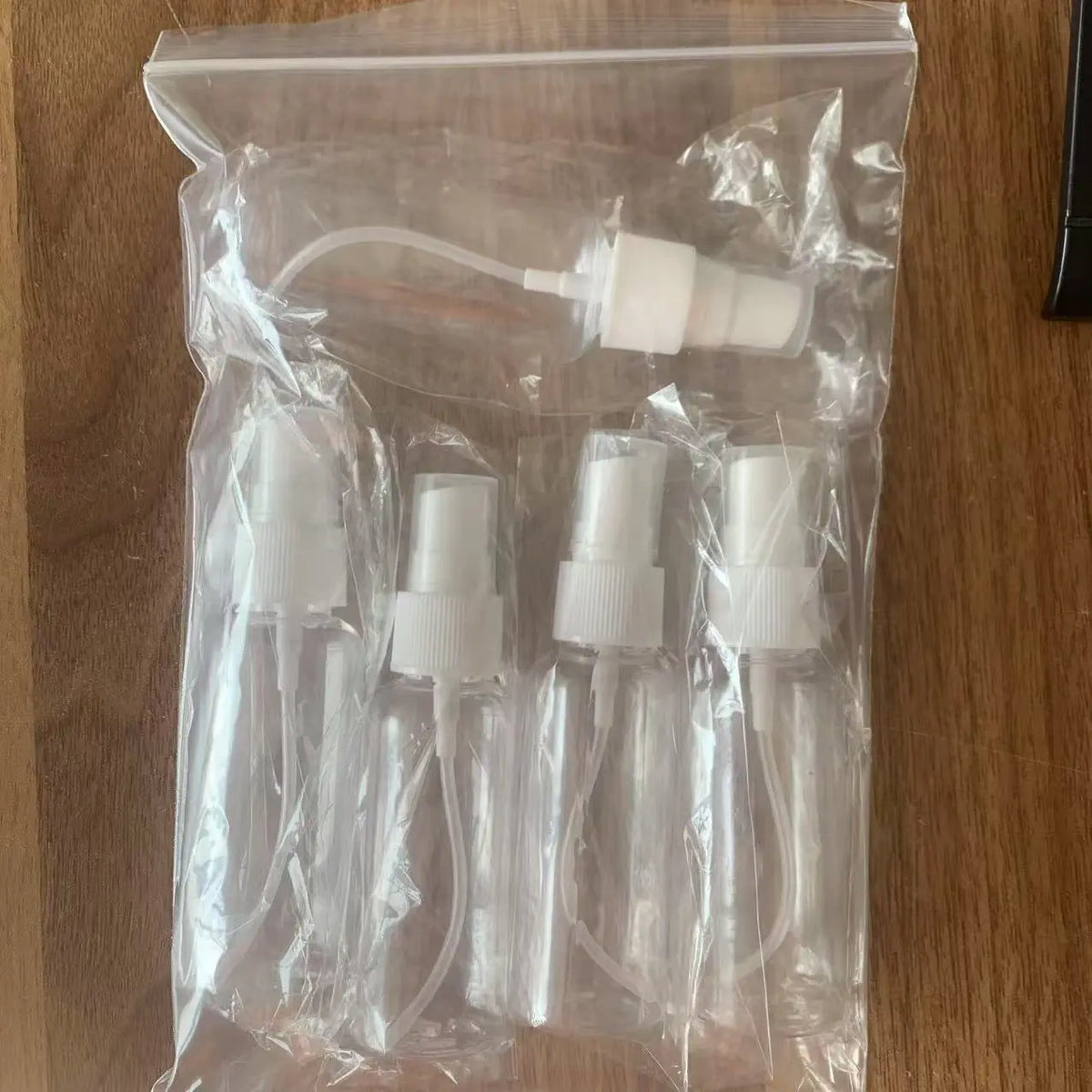 Reusable Transparent Pet Plastic Portable Spray Bottles, Refillable Design, Travel Container Bottle, Empty Perfume Containers, Available in Sizes 10ML 20ML 30ML 50ML 100ML, Clear Bottle